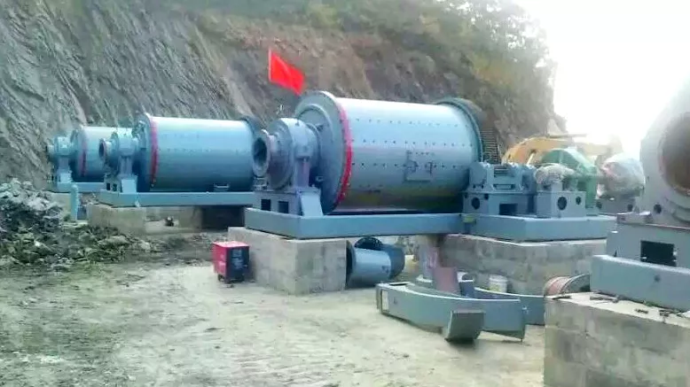 Installation of 4 rod mills in Hebei Chengde quartz mine